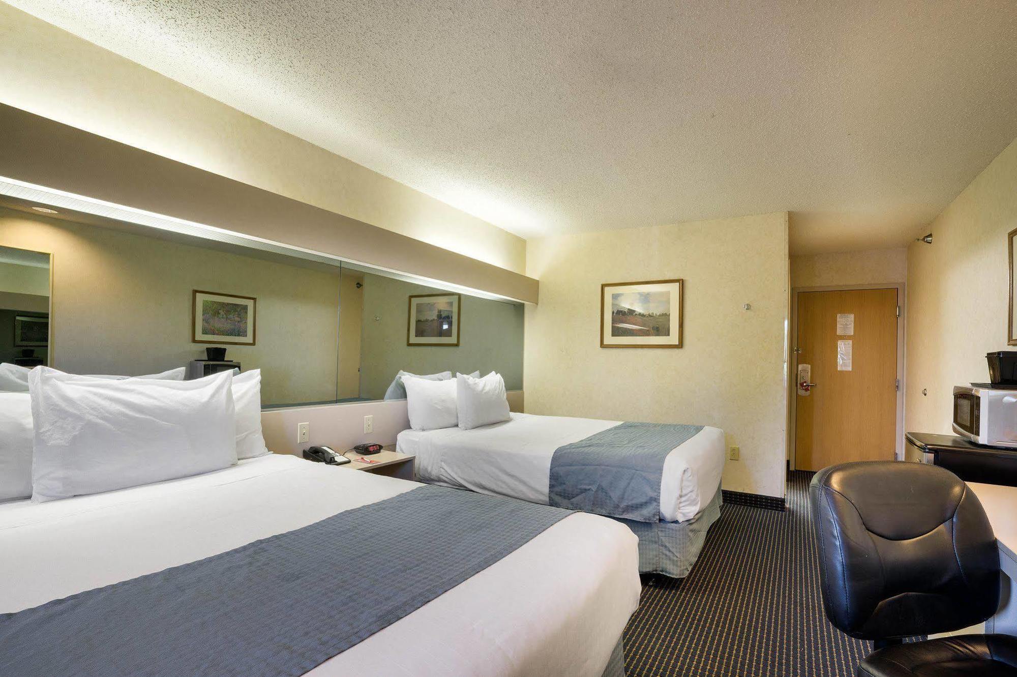 Microtel Inn & Suites By Wyndham Pittsburgh Airport Robinson Township Exteriér fotografie